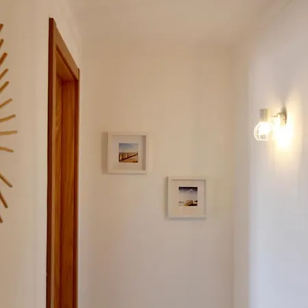 Lovelystay - Luminous 3bdr In Lagoa